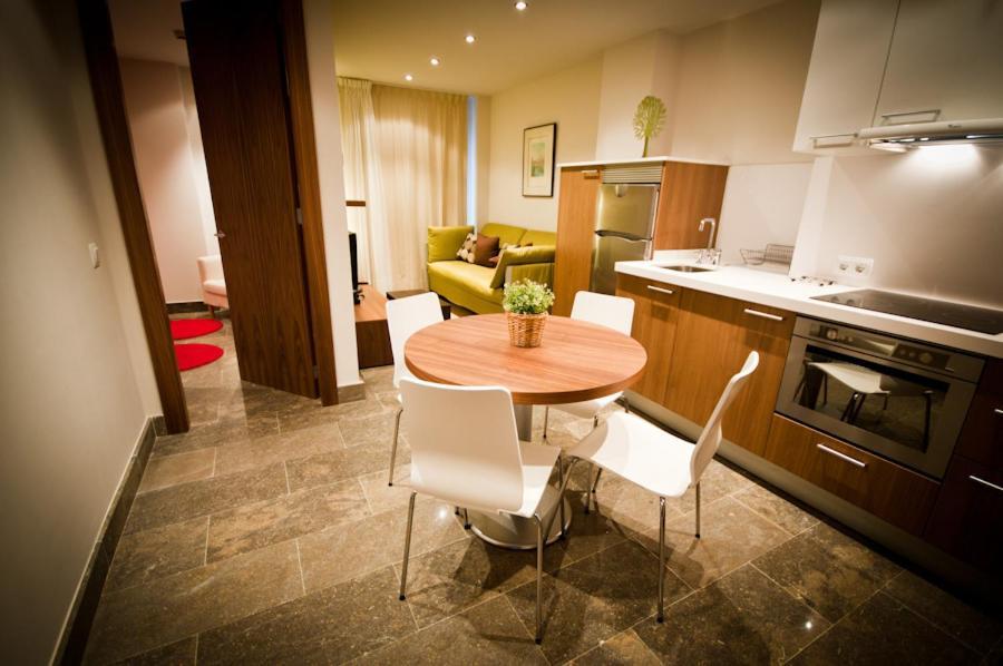 Apartamentos Abaco Llanes Zimmer foto